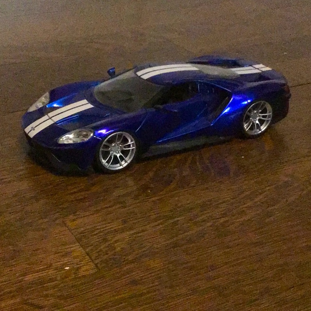 Toy car